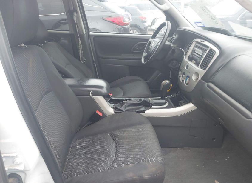 Photo 5 of 2005 Mazda Tribute S (VIN 4F2YZ94195KM44148)