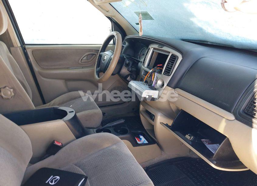 Photo 5 of 2003 Mazda Tribute LX V6 (VIN 4F2YZ941X3KM49680)