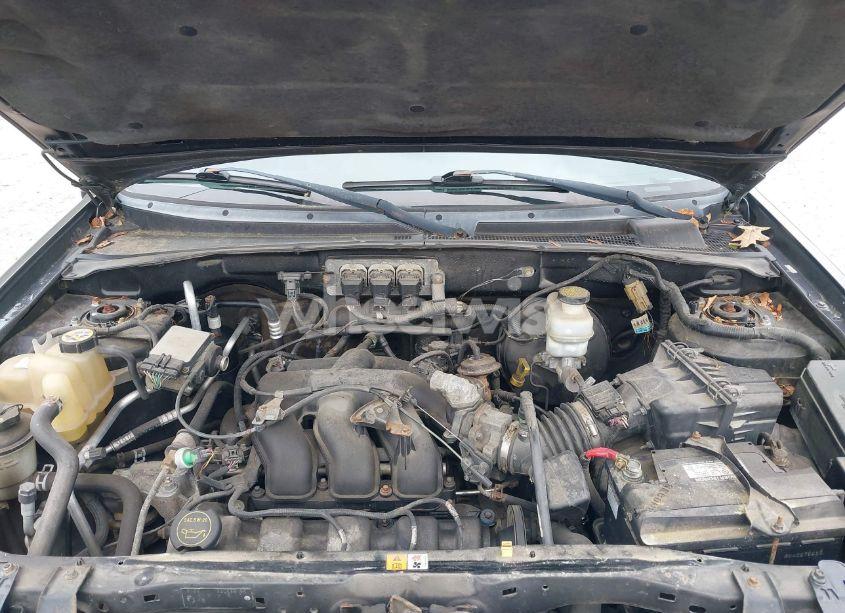 Photo 10 of 2005 Mazda Tribute S (VIN 4F2YZ941X5KM17220)