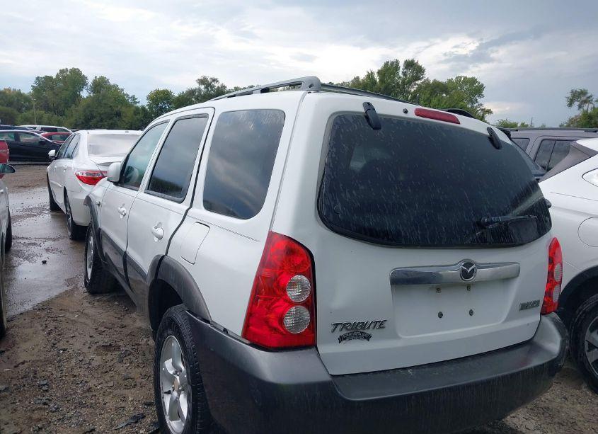Photo 3 of 2005 Mazda Tribute S (VIN 4F2YZ96115KM22772)