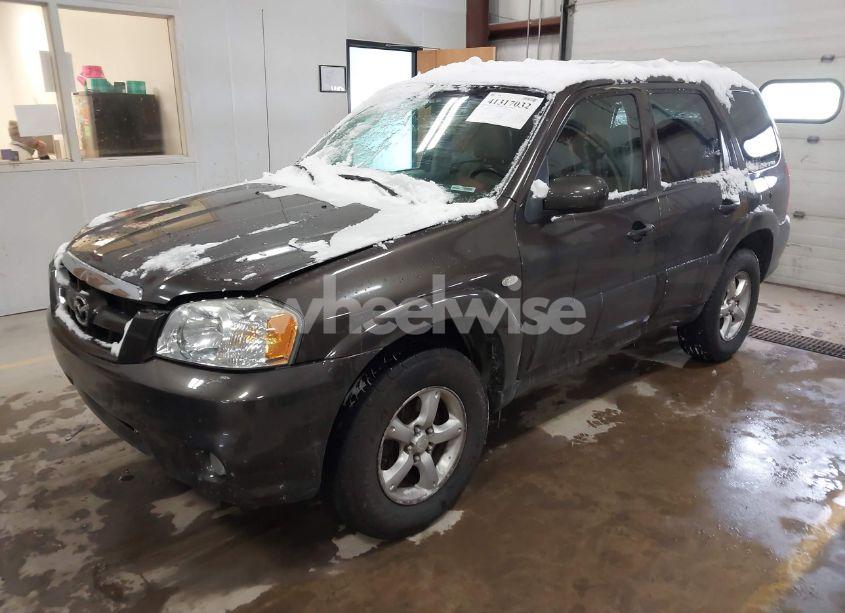 Photo 2 of 2006 Mazda Tribute S (VIN 4F2YZ96186KM26061)