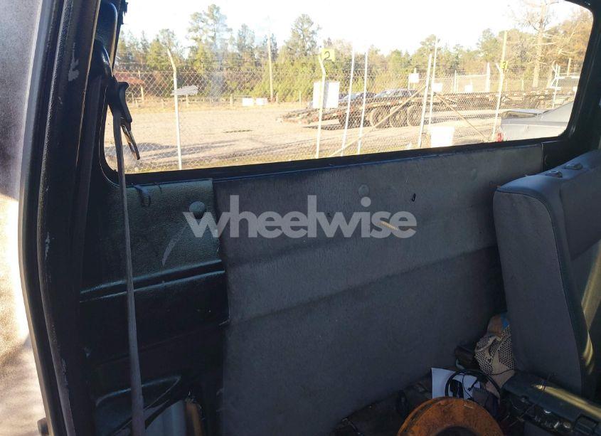 Photo 8 of 1997 Mazda B2300 SE (VIN 4F4CR12A6VTM06442)