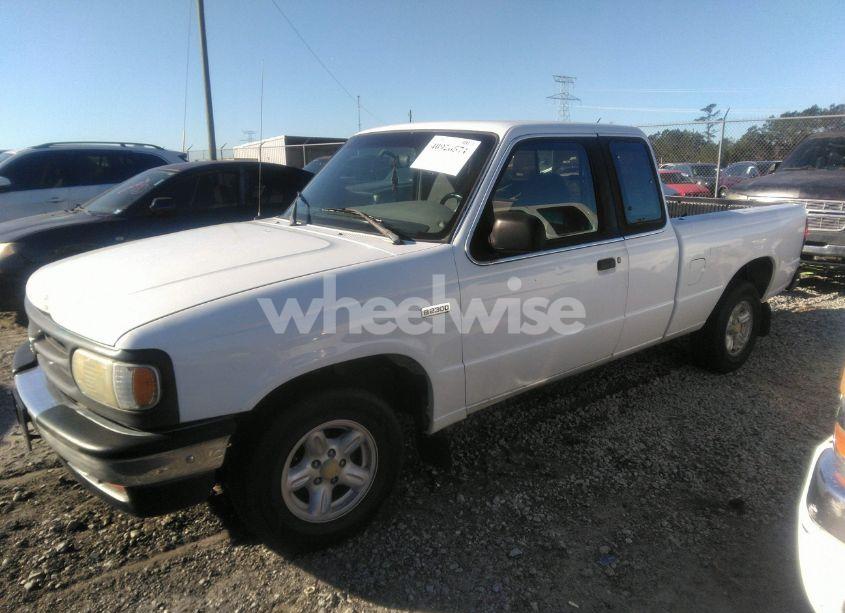 Photo 2 of 1997 Mazda B2300 SE (VIN 4F4CR16A0VTM09184)