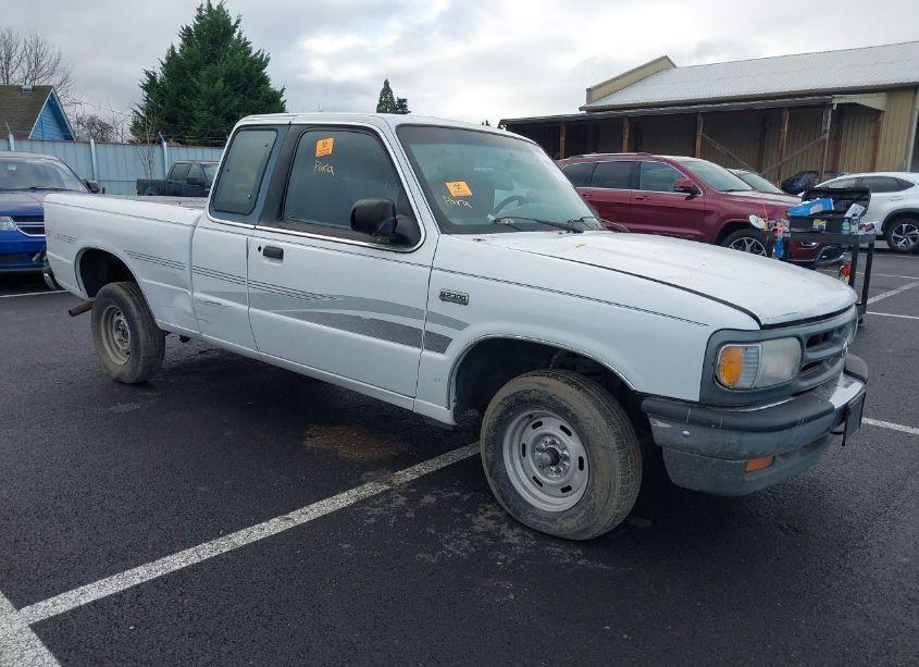 1997 Mazda B2300 SE (VIN 4F4CR16A2VTM29744) main photo
