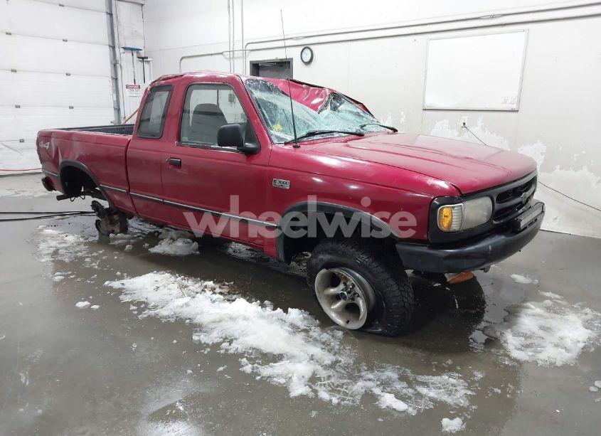 1995 Mazda B3000 CAB PLUS (VIN 4F4CR17U2STM15086) main photo