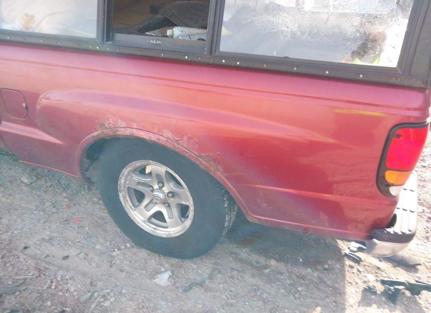 Photo 6 of 2000 Mazda B2500 SE/SX (VIN 4F4YR12C8YTM27370)