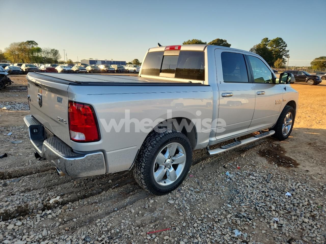 Photo 3 of 2016 RAM 1500 SLT (VIN 4F4YR12D15PM04722)