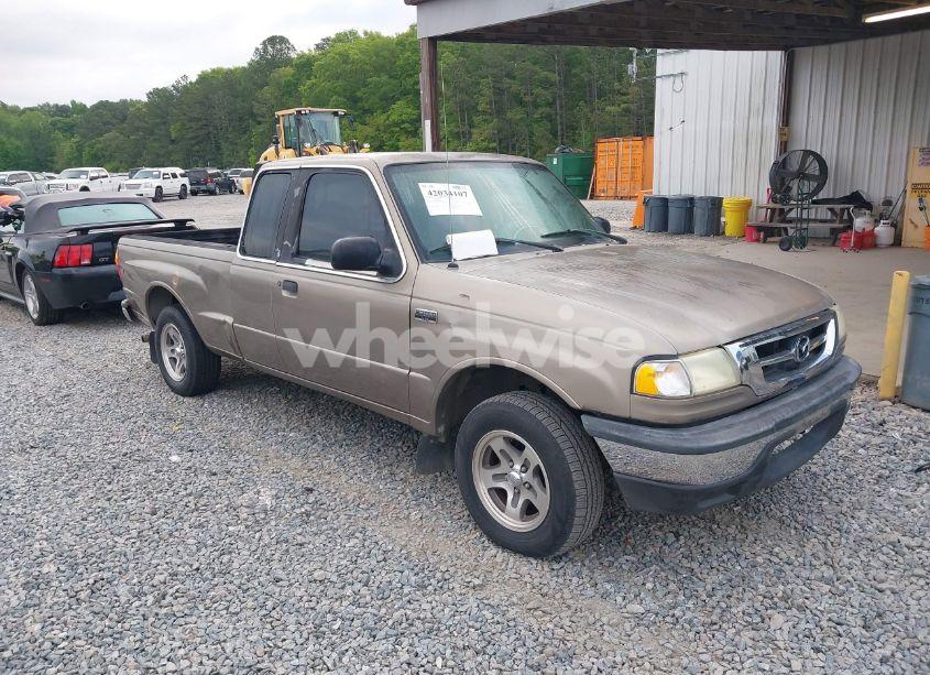 2003 Mazda B3000 SE (VIN 4F4YR46VX3TM16294) main photo