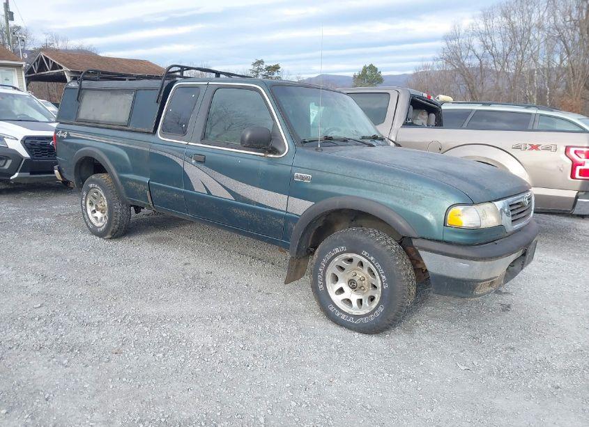 1998 Mazda B3000 SE (VIN 4F4ZR17U4WTM22931) main photo