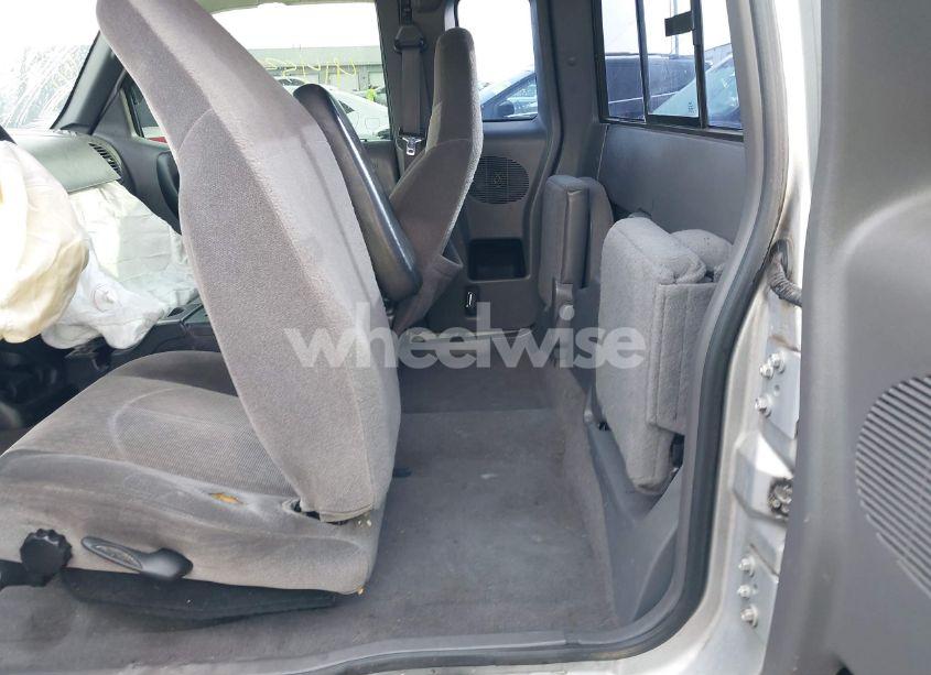 Photo 8 of 2003 Mazda B4000 SE (VIN 4F4ZR47E63TM15713)