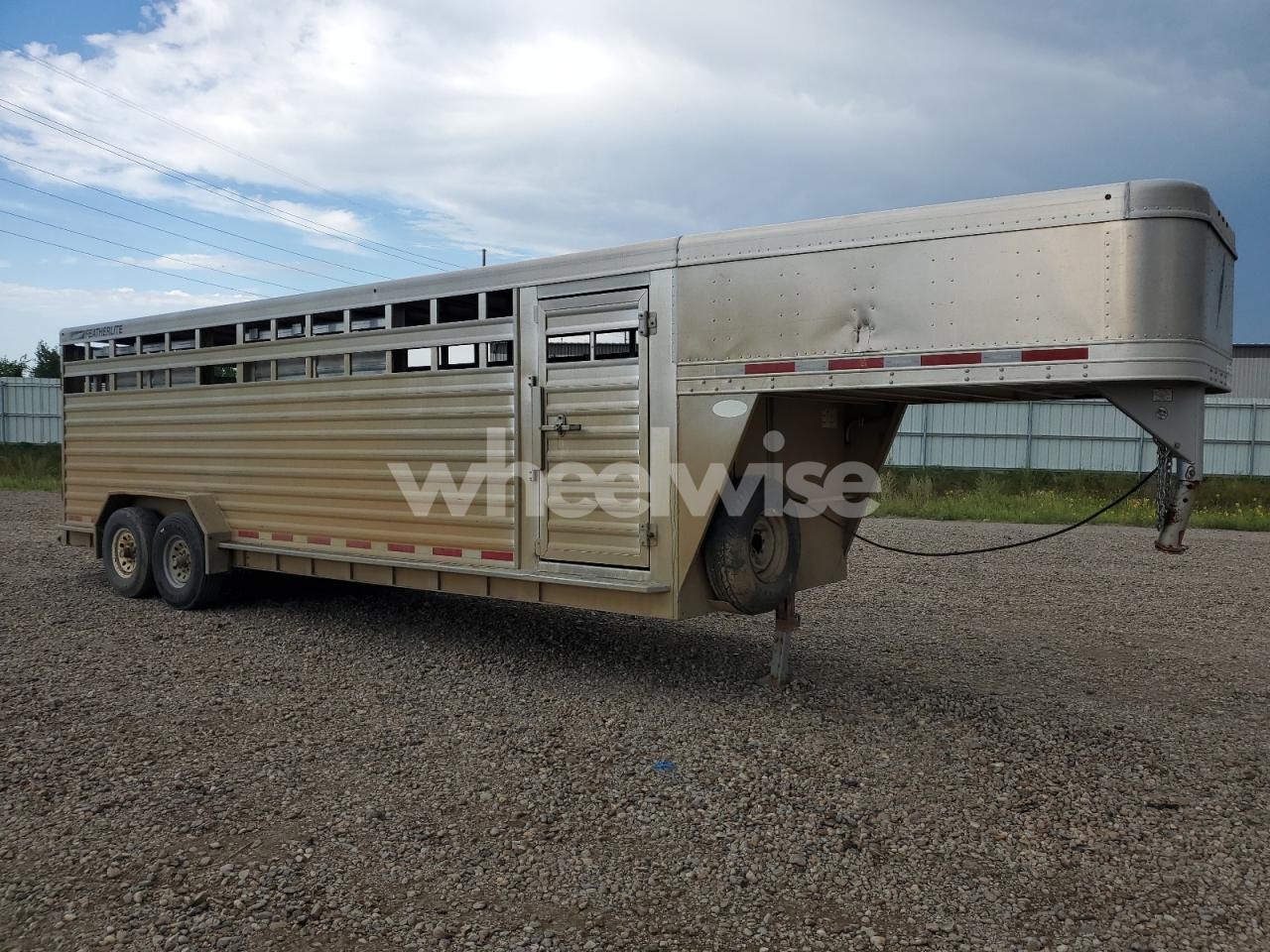 2012 FEATHERLITE 8127 LIVESTOCK TRAILER (VIN 4FGB22423CC121144) main photo