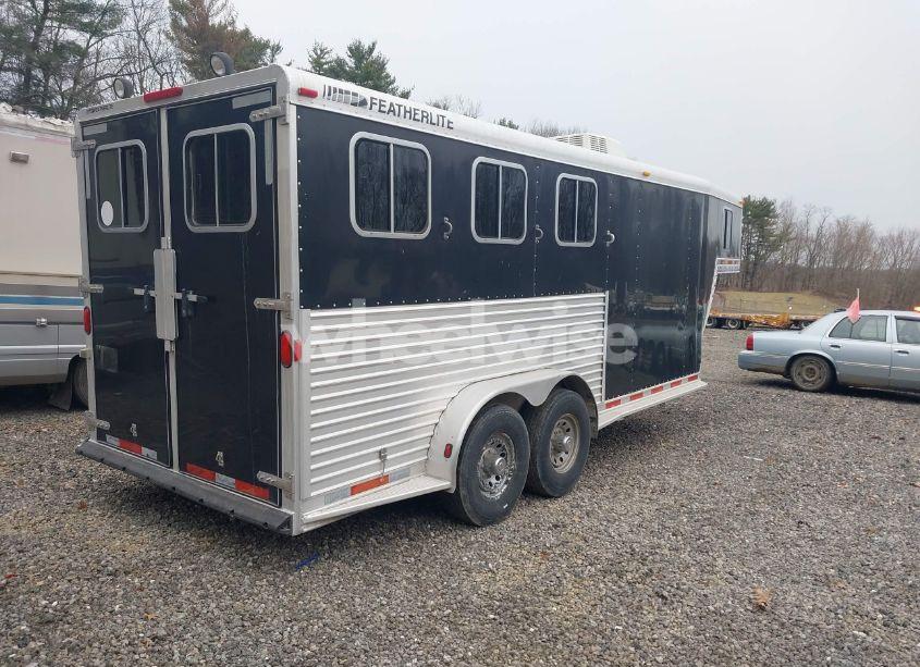 Photo 4 of 2003 Featherlite Unknown N/A (VIN 4FGL018253C064041)