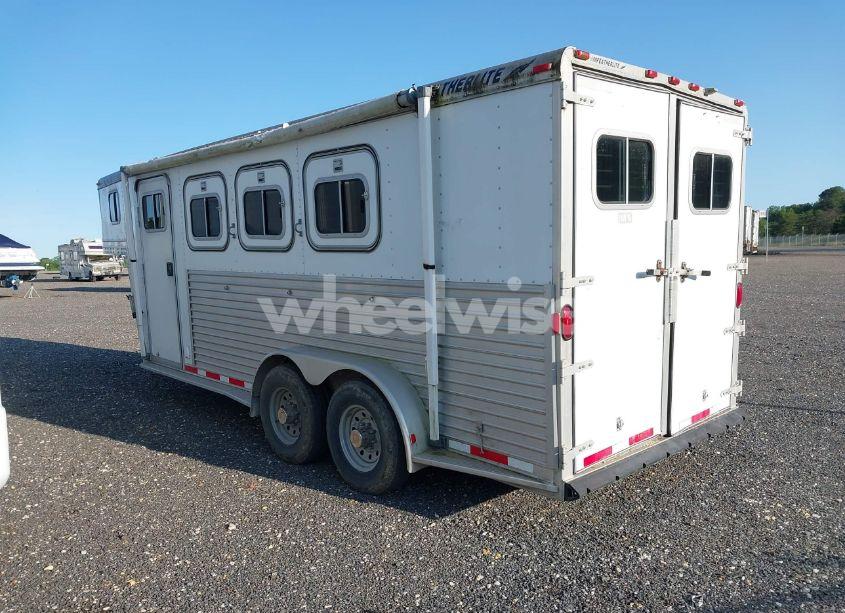 Photo 3 of 2000 Featherlite Horse TRAILER (VIN 4FGL01825YC032357)