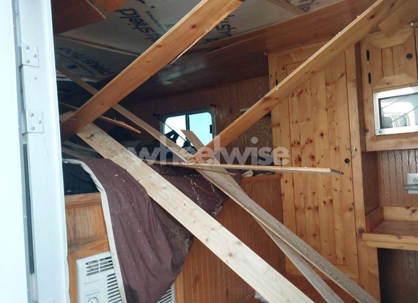 Photo 8 of 2000 Featherlite Horse TRAILER (VIN 4FGL01825YC032357)