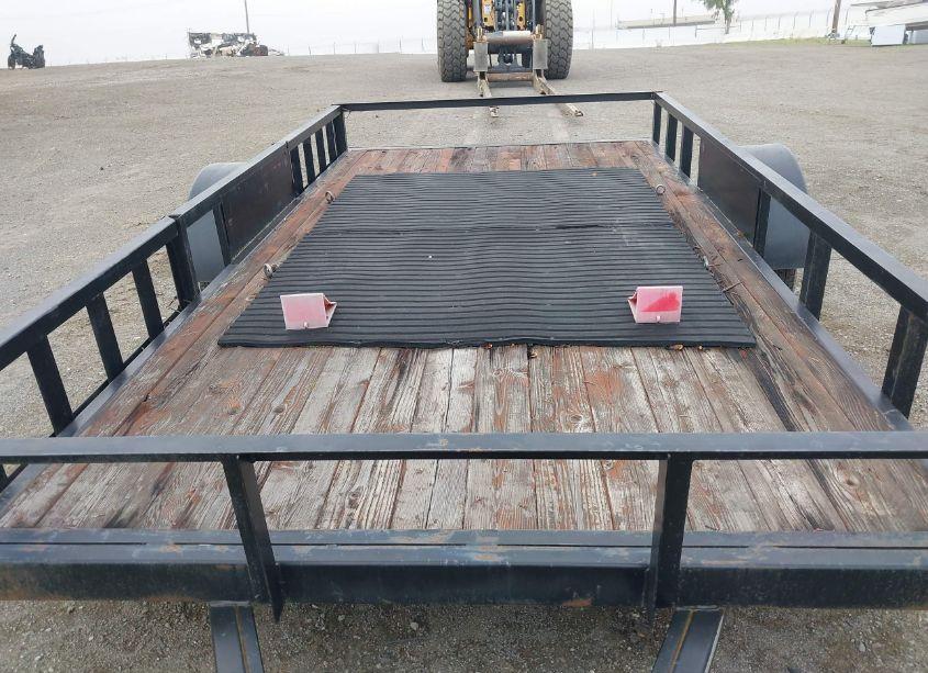 Photo 7 of 2015 Carson Trailer N/A (VIN 4HXSL1212FC173747)