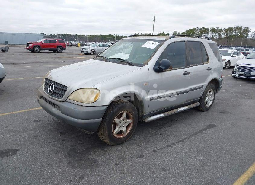Photo 2 of 1999 Mercedes-benz Ml 320 (VIN 4JGAB54E1XA115272)
