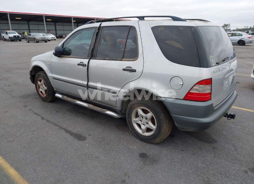Photo 3 of 1999 Mercedes-benz Ml 320 (VIN 4JGAB54E1XA115272)