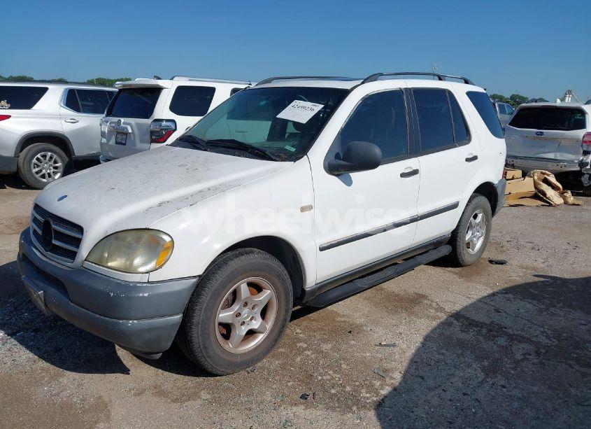 Photo 2 of 1999 Mercedes-benz Ml 320 (VIN 4JGAB54E2XA061822)