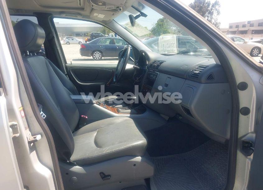 Photo 5 of 1999 Mercedes-benz Ml 320 (VIN 4JGAB54E2XA090835)