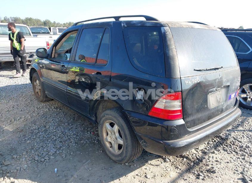 Photo 3 of 2000 Mercedes-benz Ml 320 (VIN 4JGAB54E2YA220033)