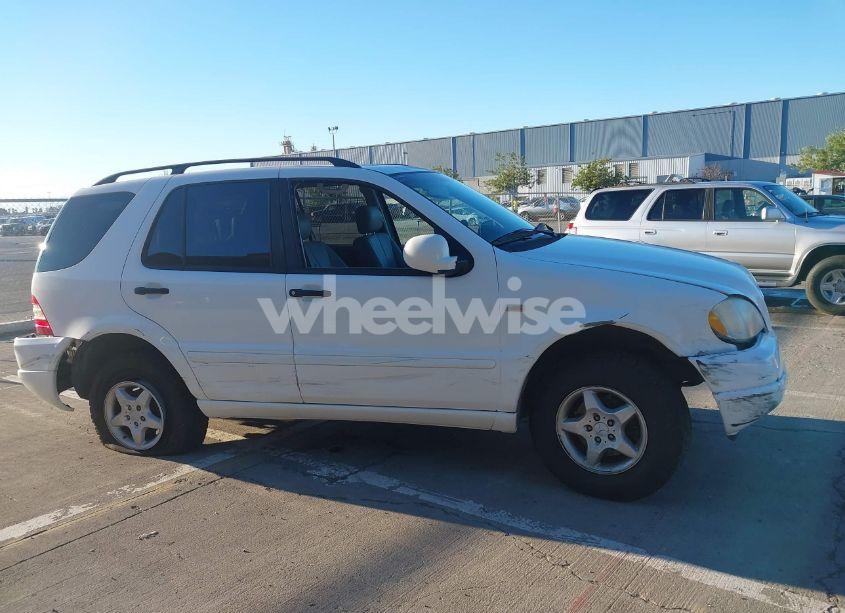 Photo 12 of 2000 Mercedes-benz Ml 320 (VIN 4JGAB54E3YA145312)