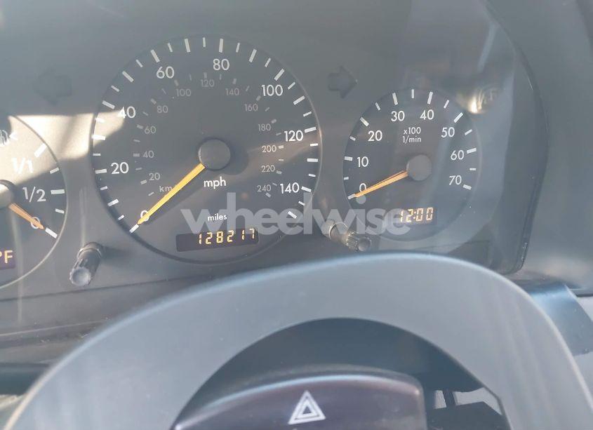 Photo 14 of 2000 Mercedes-benz Ml 320 (VIN 4JGAB54E3YA145312)