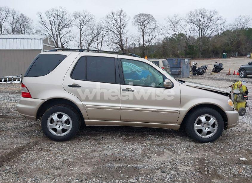 Photo 13 of 2003 Mercedes-benz Ml 320 (VIN 4JGAB54E43A383811)