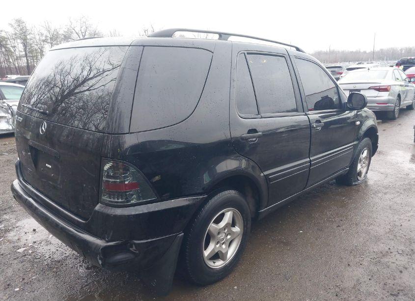 Photo 4 of 2000 Mercedes-benz Ml 320 (VIN 4JGAB54E4YA145304)