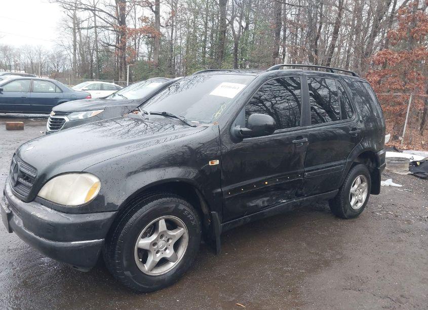 Photo 6 of 2000 Mercedes-benz Ml 320 (VIN 4JGAB54E4YA145304)