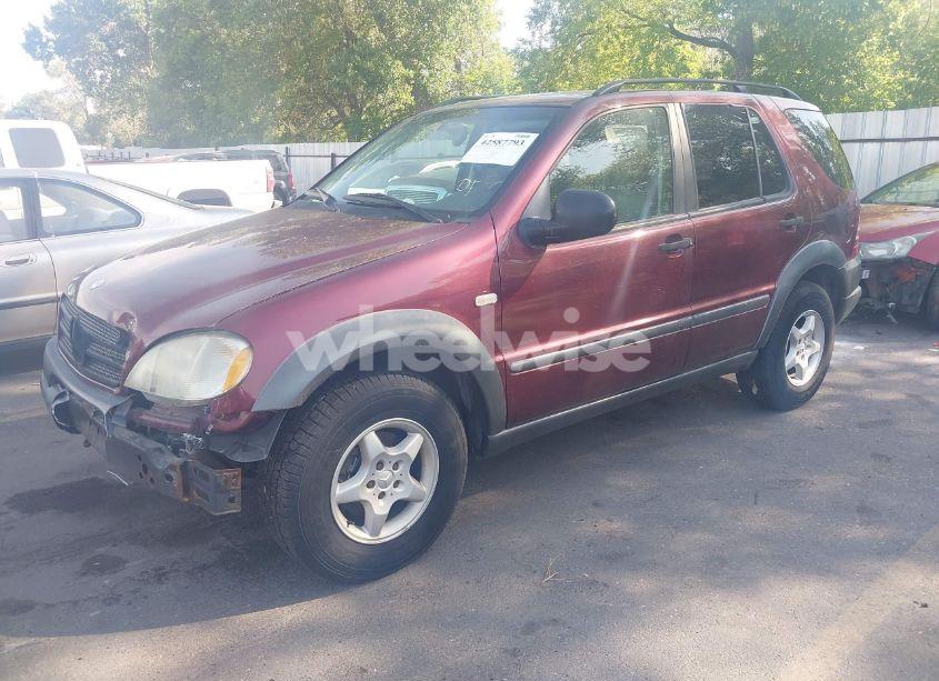 Photo 2 of 1999 Mercedes-benz Ml 320 (VIN 4JGAB54E5XA127036)
