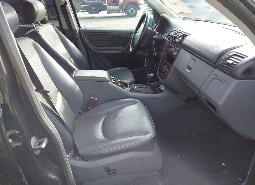 Photo 5 of 1999 Mercedes-benz Ml 320 (VIN 4JGAB54E5XA143074)