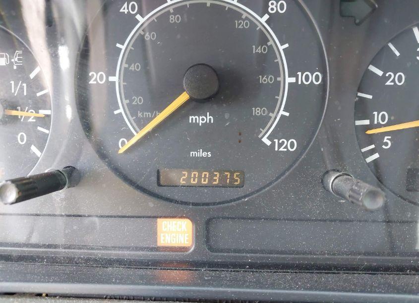 Photo 7 of 1999 Mercedes-benz Ml 320 (VIN 4JGAB54E5XA143074)