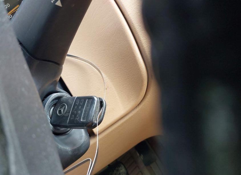 Photo 11 of 1998 Mercedes-benz Ml 320 CLASSIC (VIN 4JGAB54E6WA033696)