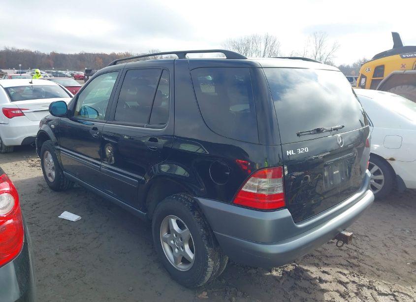 Photo 3 of 1998 Mercedes-benz Ml 320 CLASSIC (VIN 4JGAB54E6WA033696)