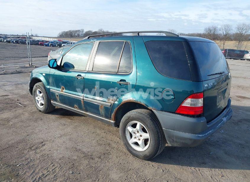 Photo 3 of 1998 Mercedes-benz Ml 320 CLASSIC (VIN 4JGAB54E7WA034632)