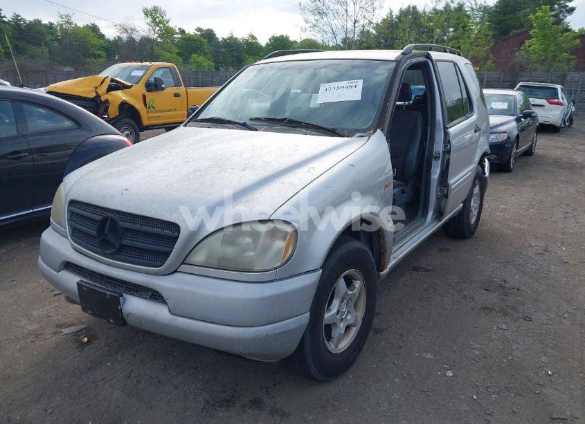 Photo 2 of 1999 Mercedes-benz Ml 320 (VIN 4JGAB54E7XA066742)