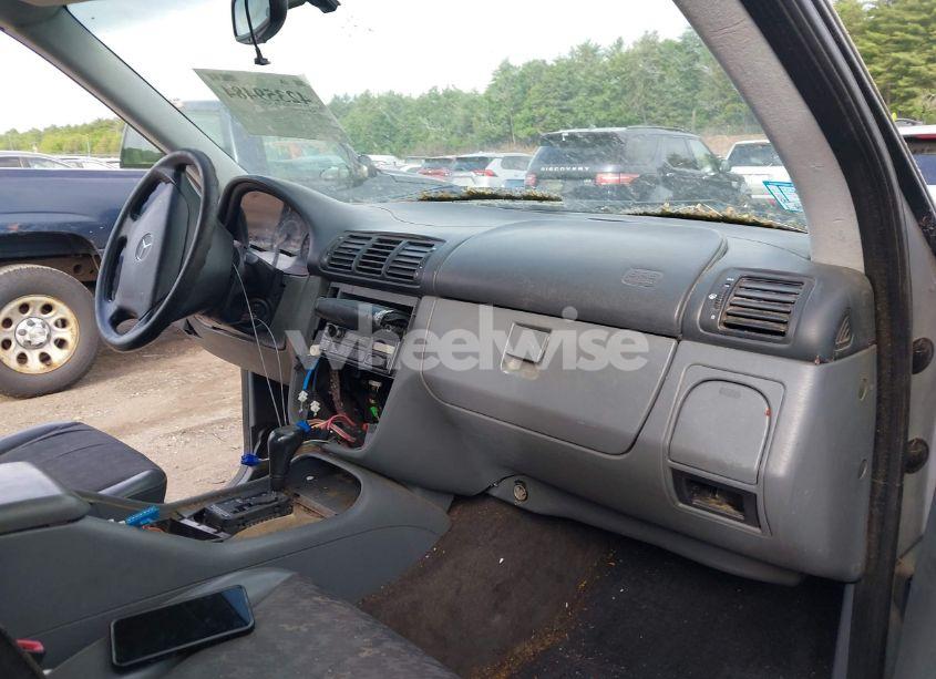 Photo 5 of 1999 Mercedes-benz Ml 320 (VIN 4JGAB54E7XA066742)