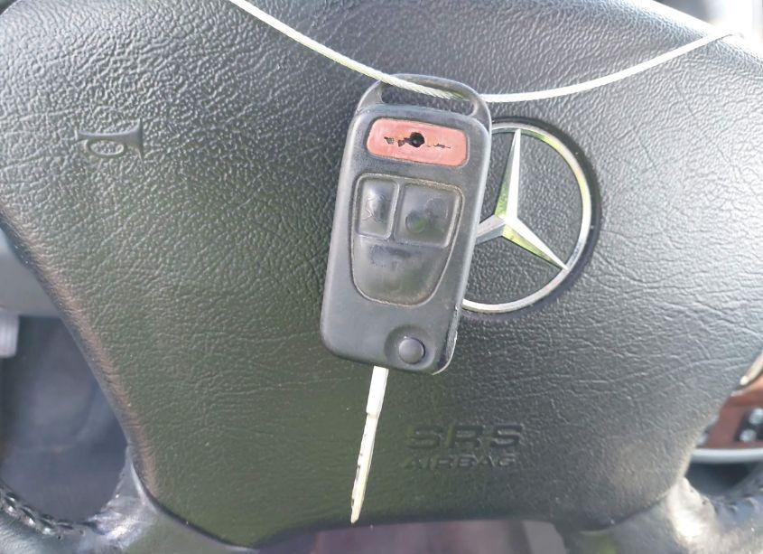 Photo 11 of 1999 Mercedes-benz Ml 320 (VIN 4JGAB54E8XA054566)