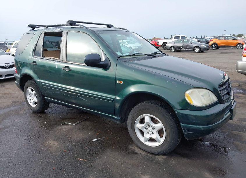 2000 Mercedes-benz Ml 320 (VIN 4JGAB54E9YA197205) main photo