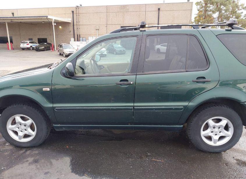 Photo 14 of 2000 Mercedes-benz Ml 320 (VIN 4JGAB54E9YA197205)