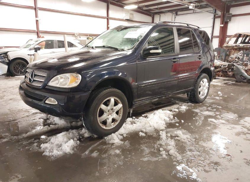 Photo 2 of 2004 Mercedes-benz Ml 350 4MATIC (VIN 4JGAB57E04A509661)