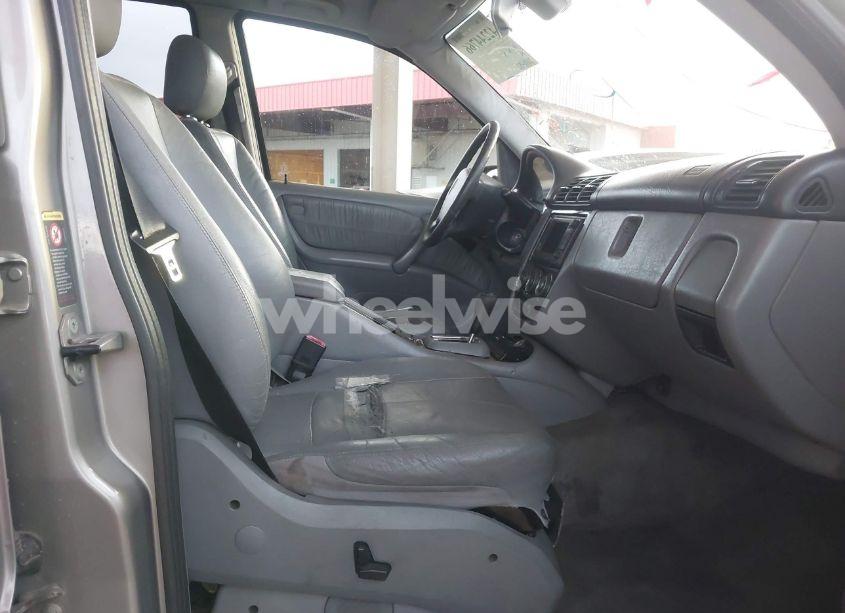 Photo 5 of 2005 Mercedes-benz Ml 350 4MATIC (VIN 4JGAB57E05A523559)