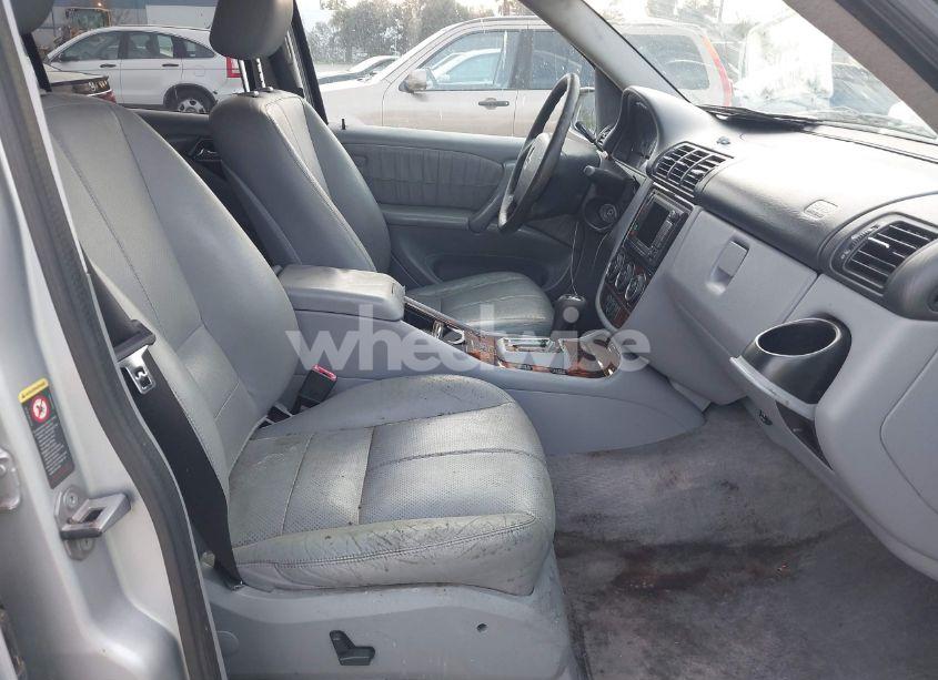 Photo 5 of 2005 Mercedes-benz Ml 350 4MATIC (VIN 4JGAB57E15A533839)