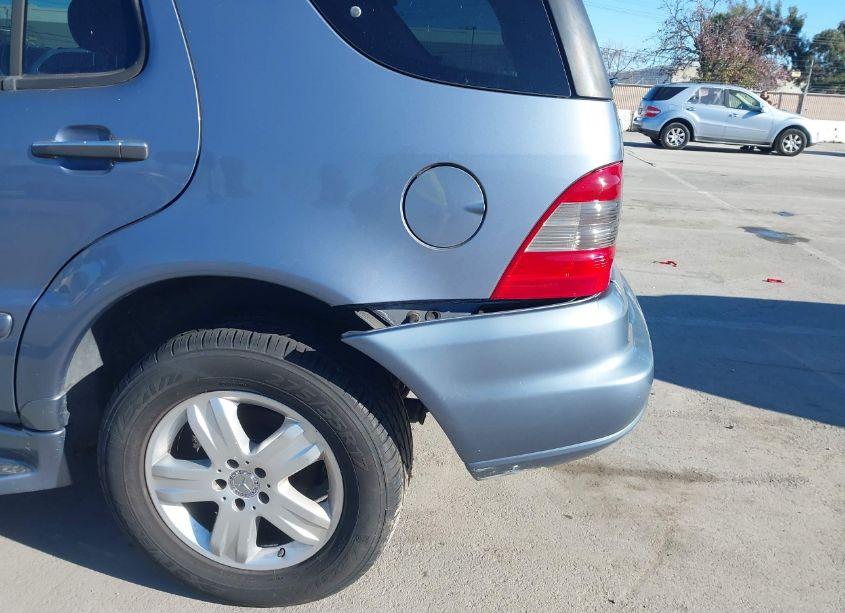 Photo 6 of 2005 Mercedes-benz Ml 350 4MATIC (VIN 4JGAB57E15A543772)