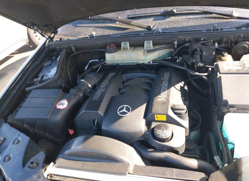 Photo 10 of 2005 Mercedes-benz Ml 350 4MATIC (VIN 4JGAB57E15A558689)