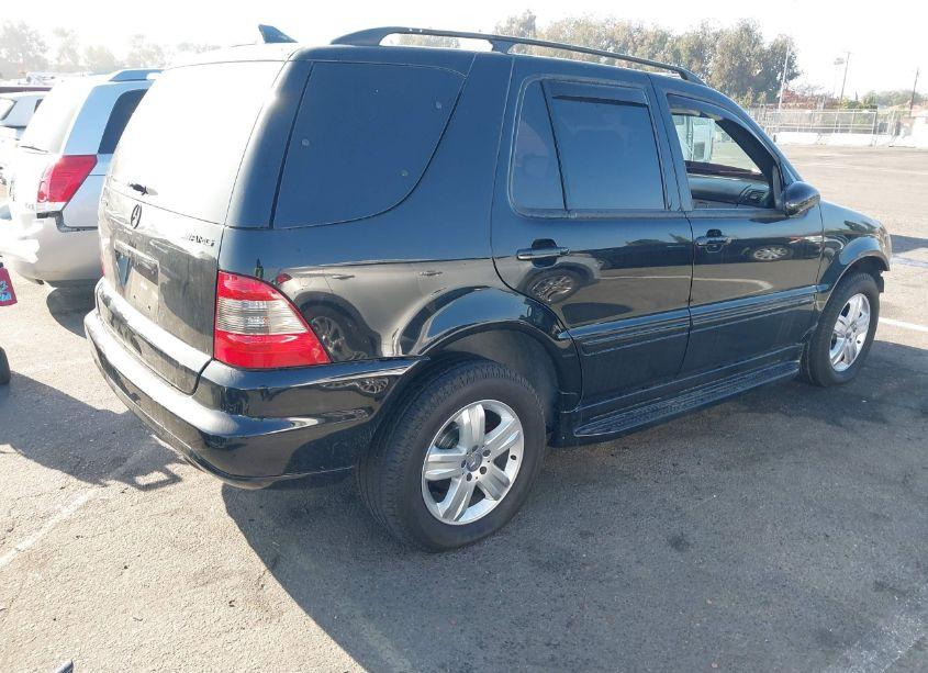 Photo 4 of 2005 Mercedes-benz Ml 350 4MATIC (VIN 4JGAB57E15A558689)