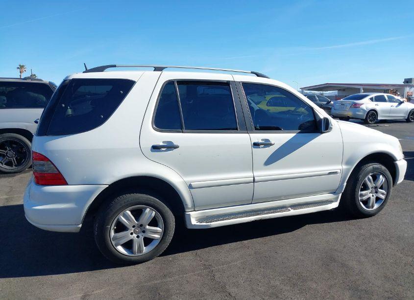 Photo 13 of 2005 Mercedes-benz Ml 350 4MATIC (VIN 4JGAB57E35A524558)