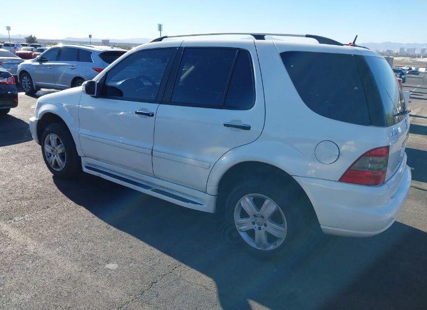 Photo 3 of 2005 Mercedes-benz Ml 350 4MATIC (VIN 4JGAB57E35A524558)