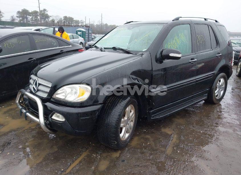 Photo 2 of 2005 Mercedes-benz Ml 350 4MATIC (VIN 4JGAB57EX5A522547)