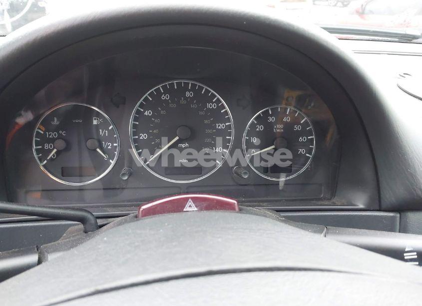 Photo 7 of 2005 Mercedes-benz Ml 350 4MATIC (VIN 4JGAB57EX5A522547)